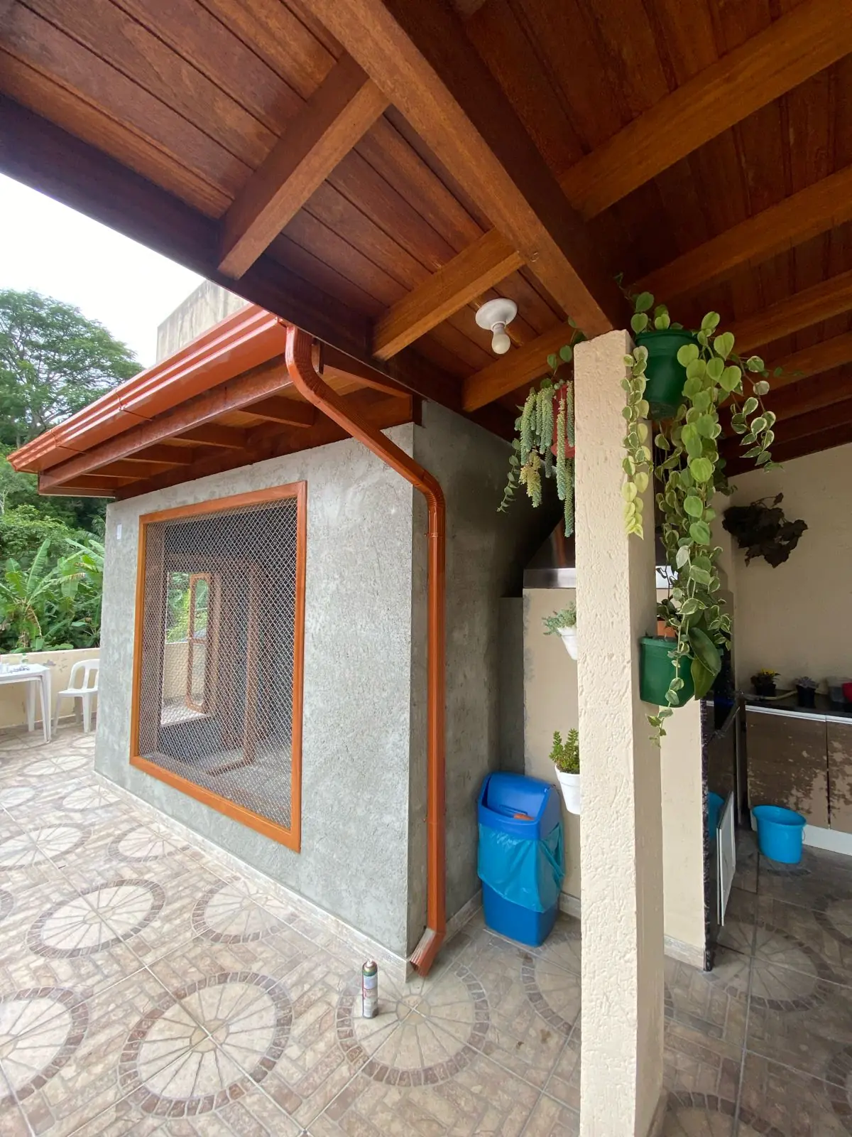 Instalação de calhas em residência em Florianópolis